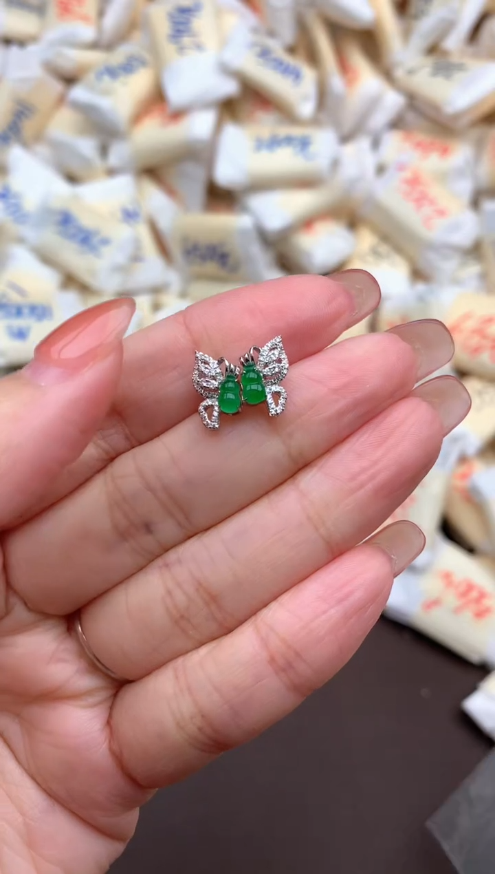 【闪购商品】翡翠挂件18K金镶嵌一