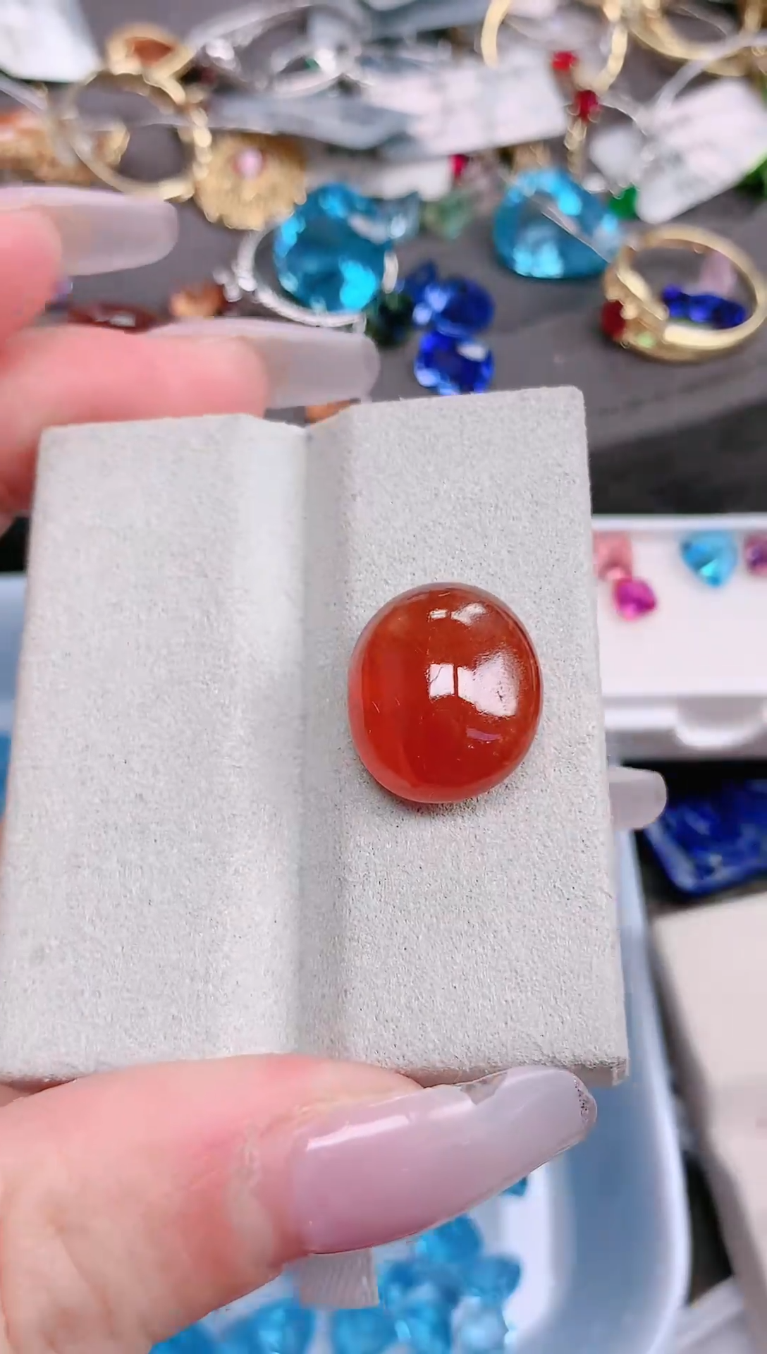 未镶嵌珠宝半成品石榴石（芬达石）20.7ct