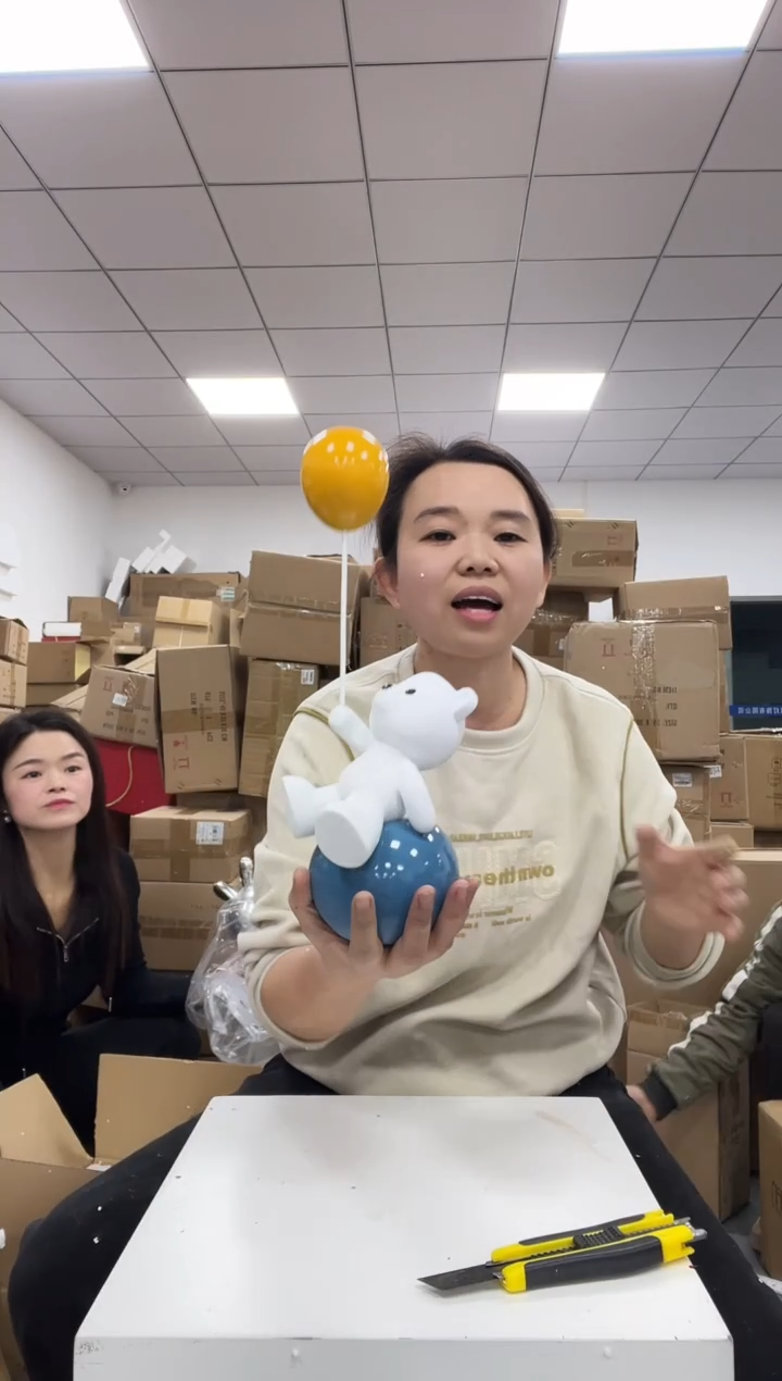 树脂蓝色快乐气球小号
