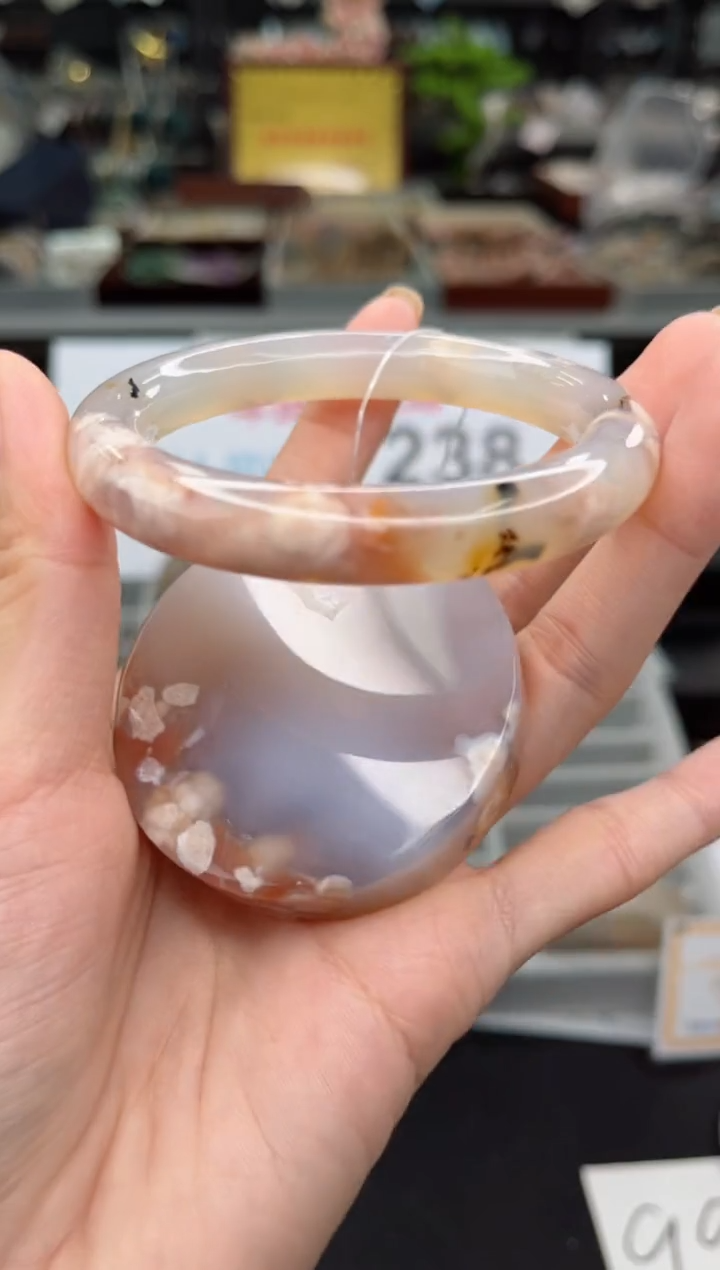 【闪购商品】石英质玉手镯未镶嵌55圈口（赠品镯心）322249
