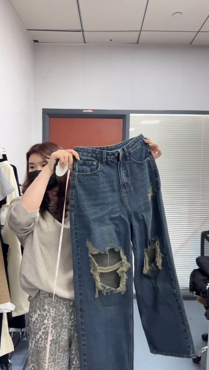 恐龙阿姨闪购商品：破洞牛仔S