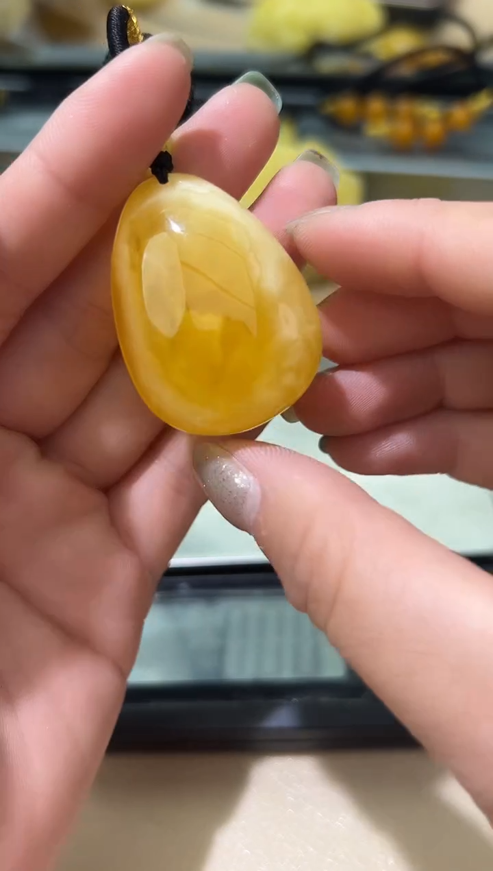 未镶嵌蜜蜡裸石蜜蜡吊坠
