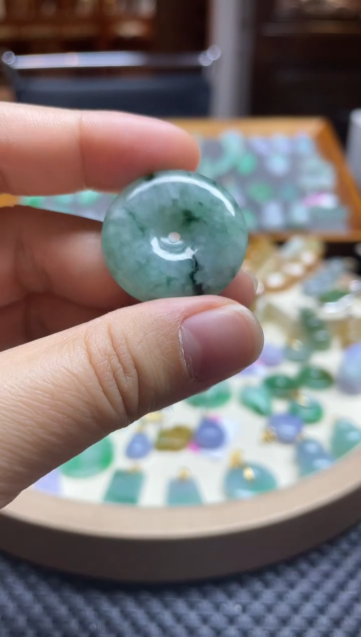 【闪购商品】翡翠颈饰未镶嵌平安扣