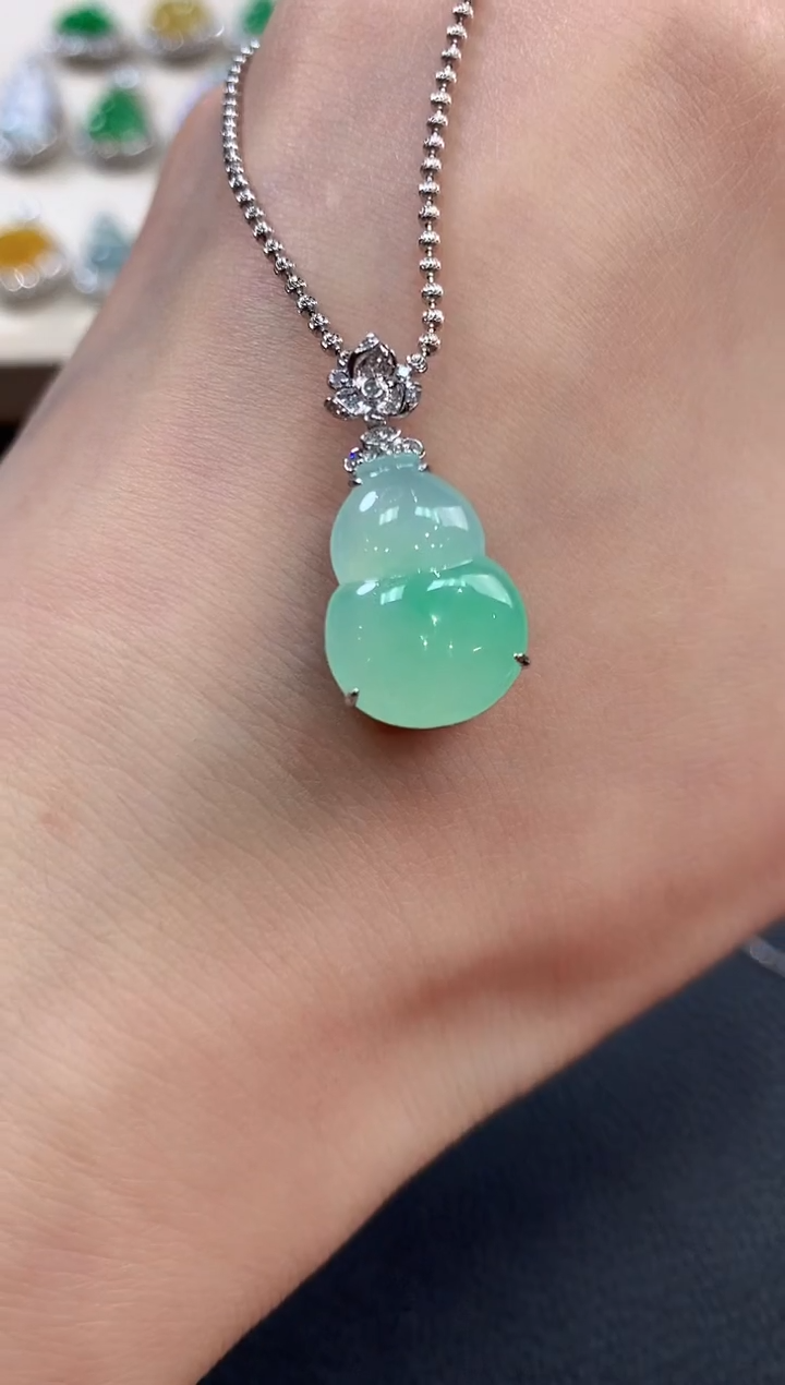 【闪购商品】翡翠吊坠(不含链)18K金镶嵌b25多样性一件发货