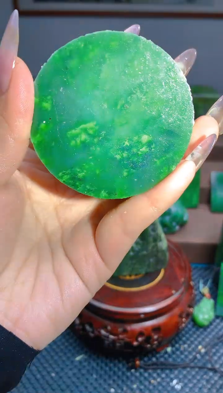【闪购商品】和田玉（碧玉）珠宝半成品未镶嵌随机发货一个