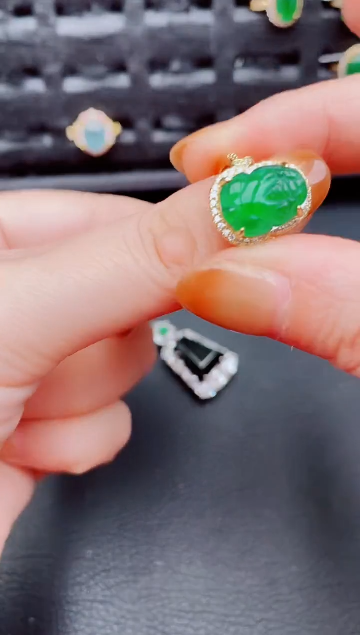 【闪购商品】翡翠戒指银S925镶嵌天然a货翡翠841