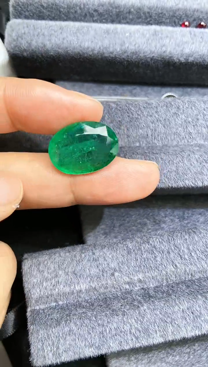 【闪购商品】定制祖母绿定制未镶嵌13.28克拉天然国际证书