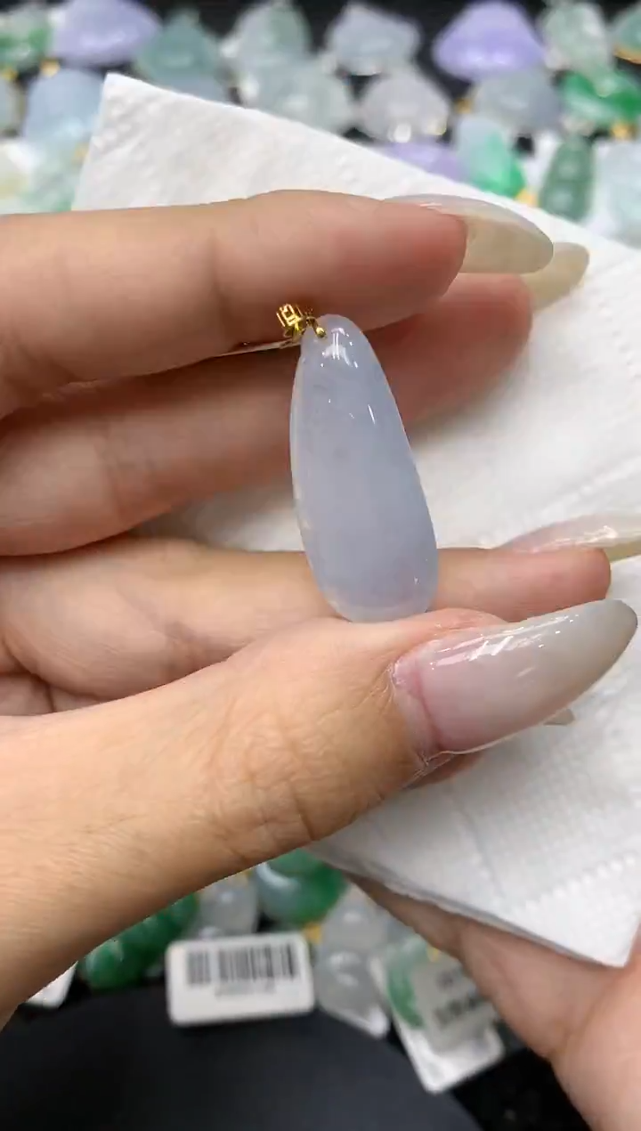 颈饰18K金镶嵌翡翠1111111111