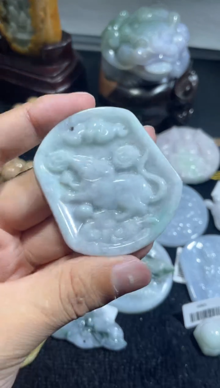 【闪购商品】翡翠颈饰未镶嵌00019187