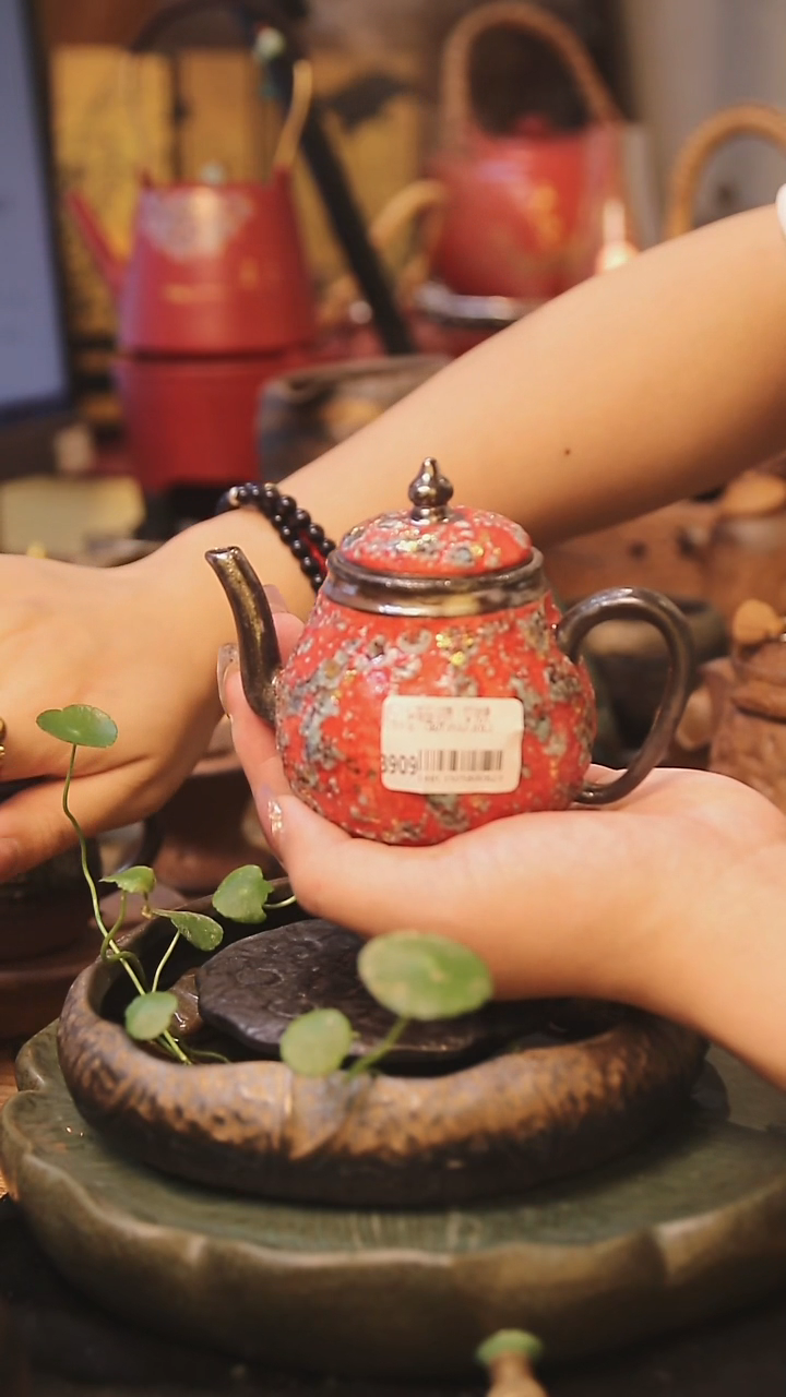 其他茶壶1个，不含壶承