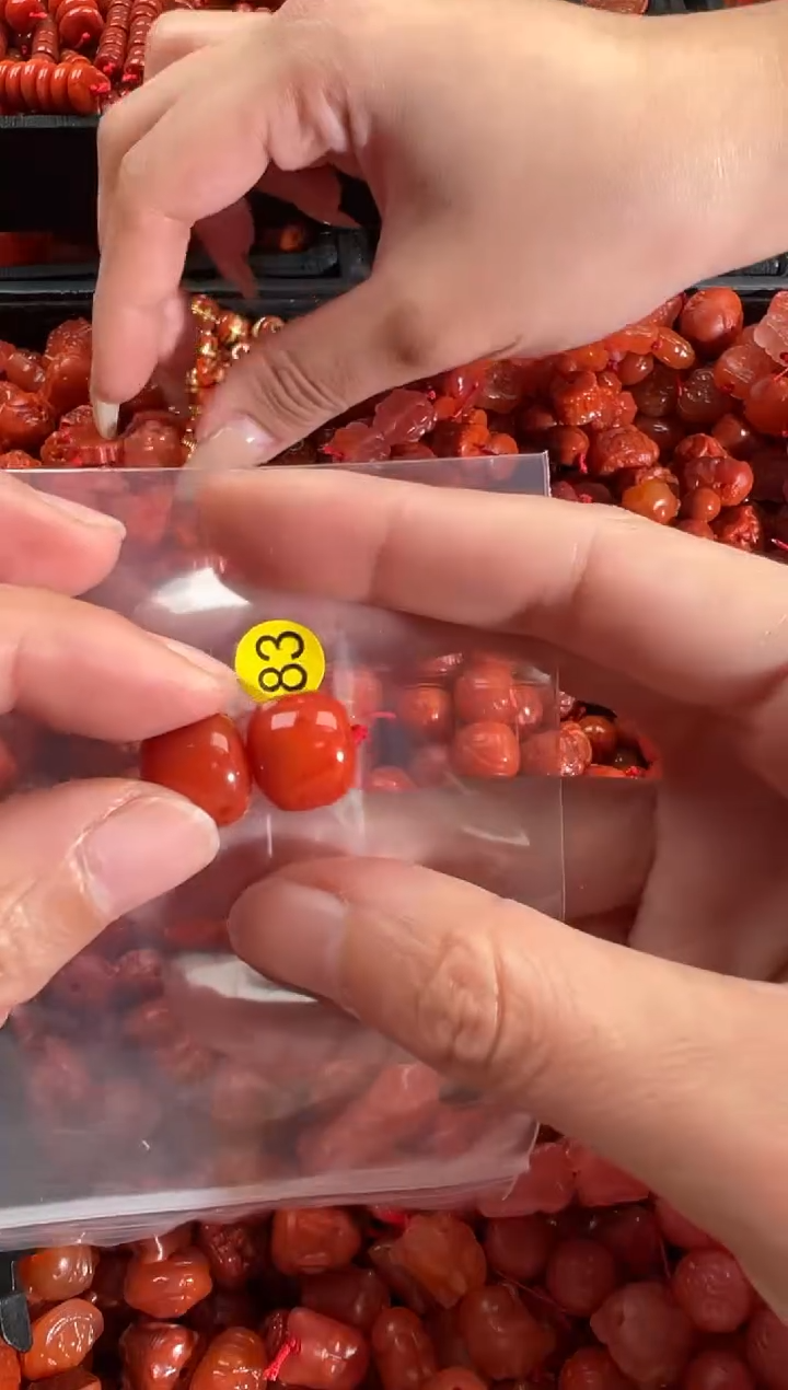 【闪购商品】南红玛瑙颈饰未镶嵌1