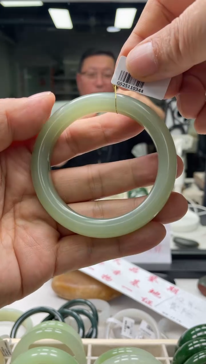 【闪购商品】和田玉手镯未镶嵌编码0344 圈口59-60