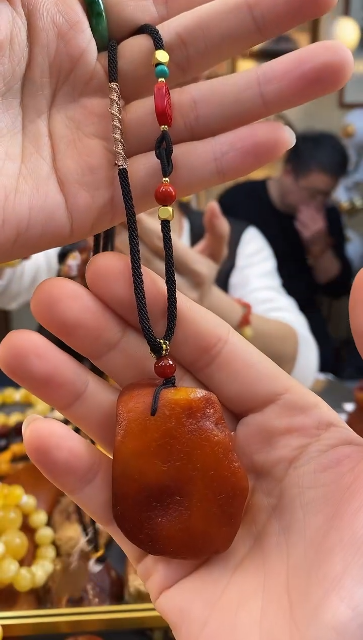 【闪购商品】未镶嵌琥珀颈饰吊坠