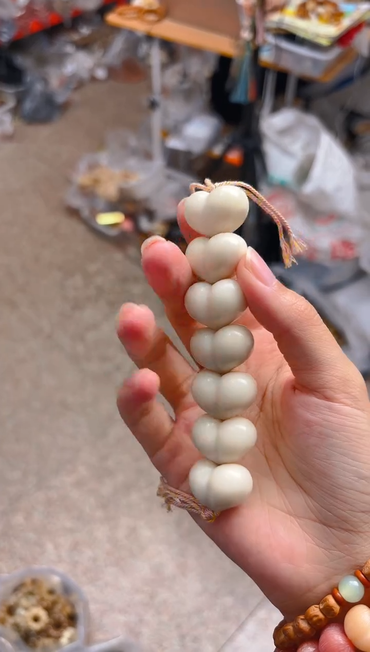 吊坠菩提根/象牙果白色爱心棒棒糖