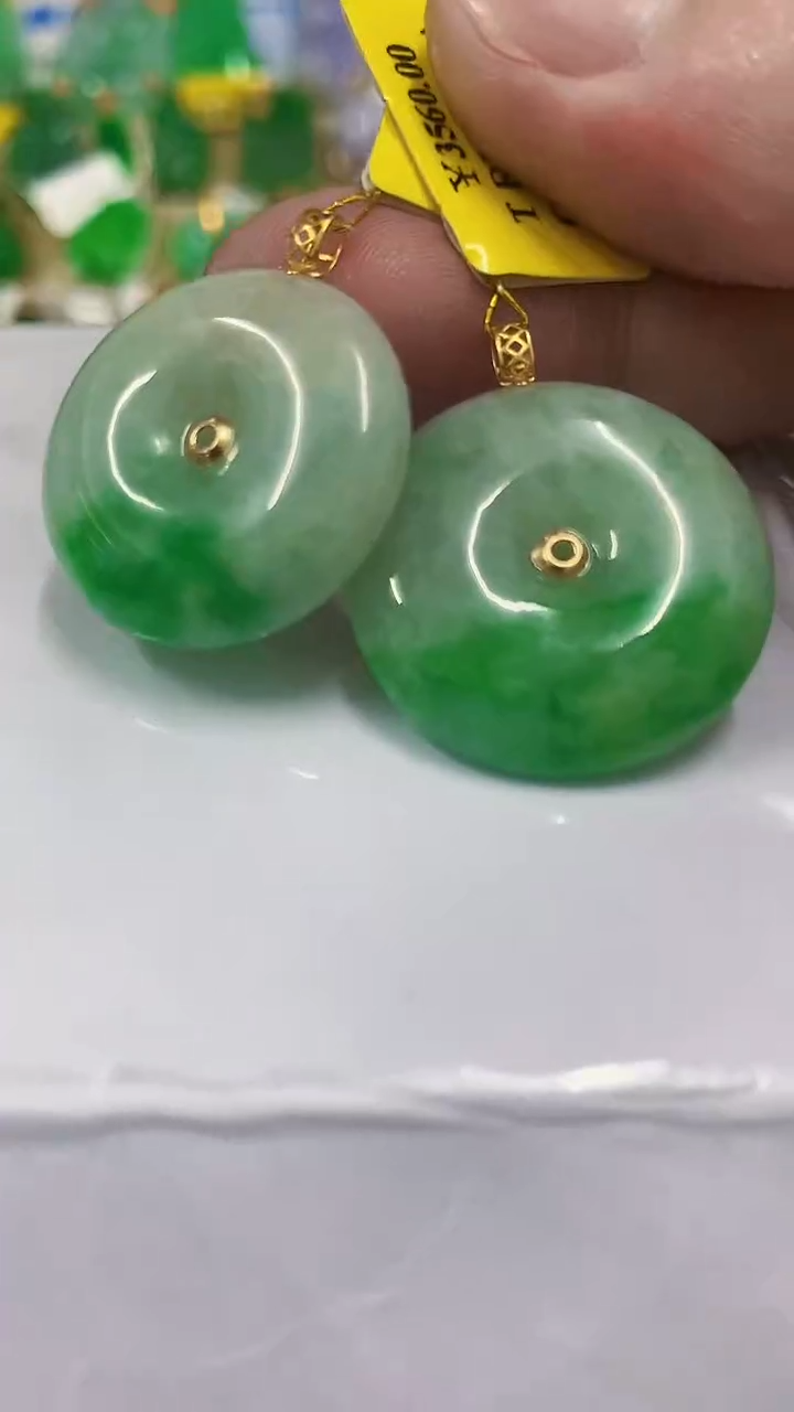 翡翠18K金镶嵌颈饰多样性发货其中一件