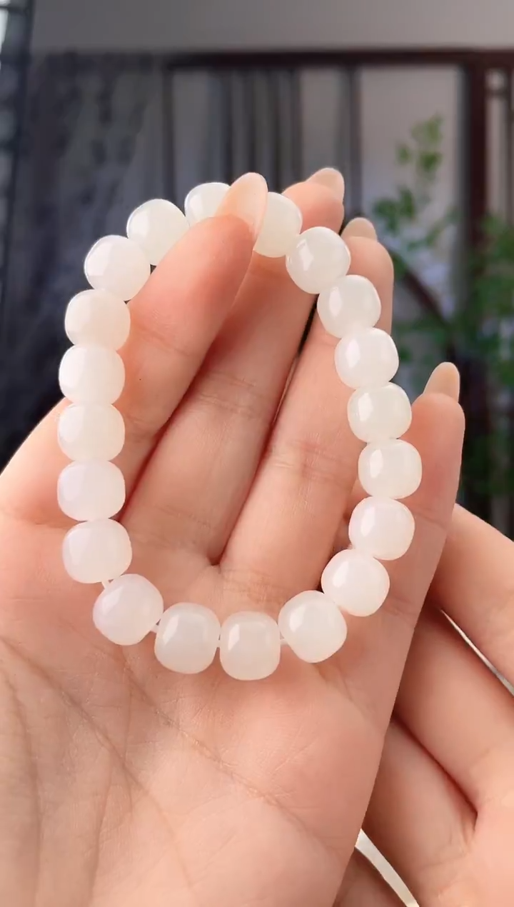 未镶嵌手串和田玉手串 多样性发其一