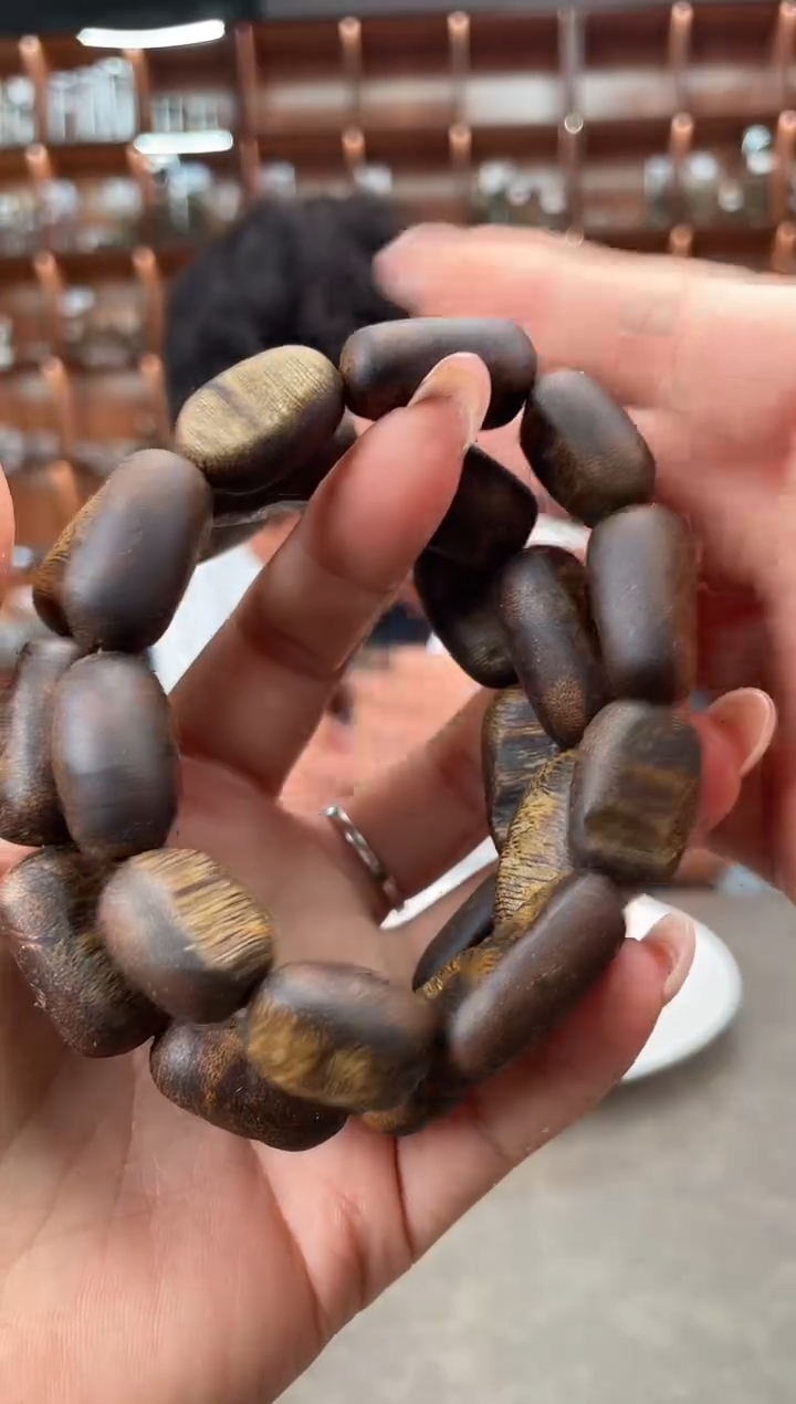 【闪购商品】沉香手串49号老料国香绿奇楠多样性发一条