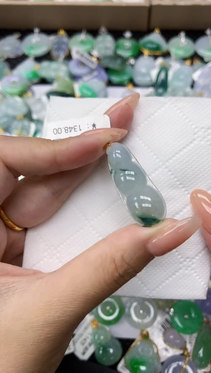 颈饰18K金镶嵌翡翠11111111111