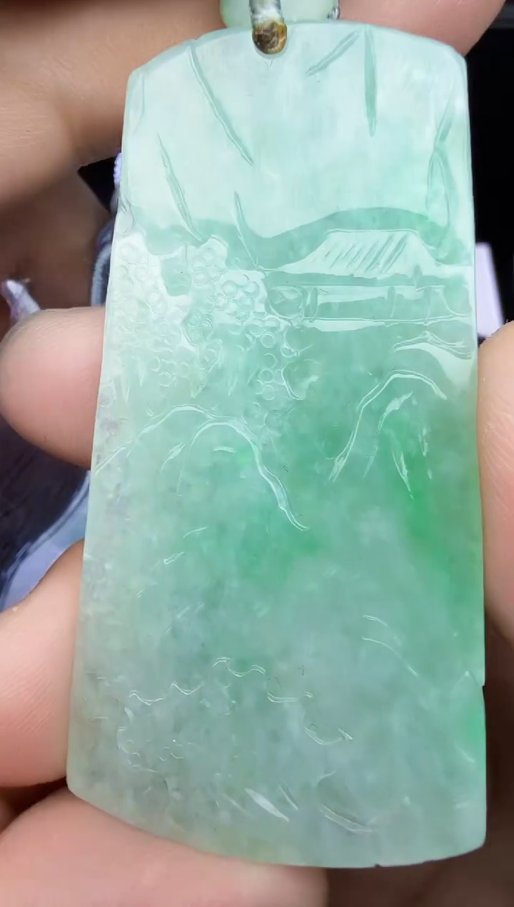 【闪购商品】翡翠颈饰未镶嵌山水牌