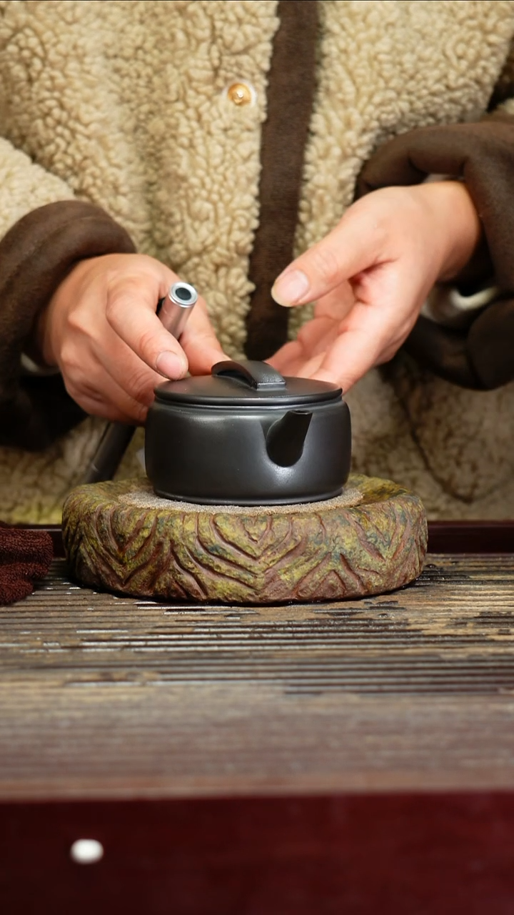 宜兴原矿紫砂壶茶壶宜兴原矿紫砂壶茶壶140C