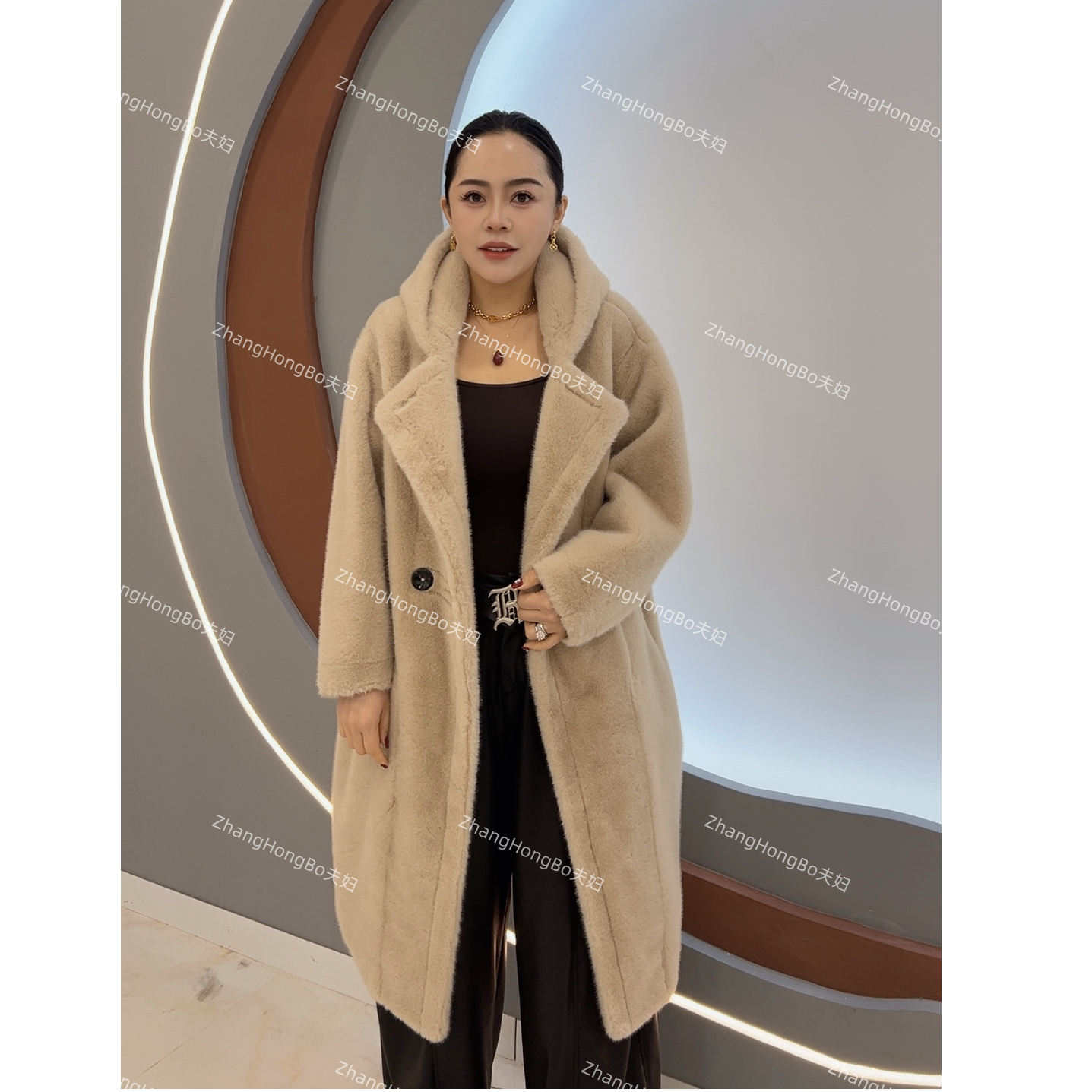 【张洪波夫妇】90279女士高奢潮流百搭外套2511