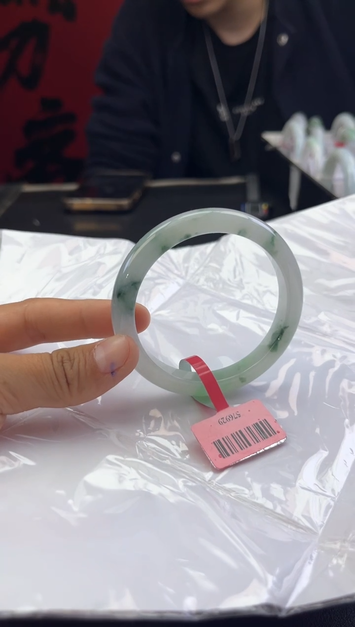 【闪购商品】翡翠手镯未镶嵌翡翠手镯