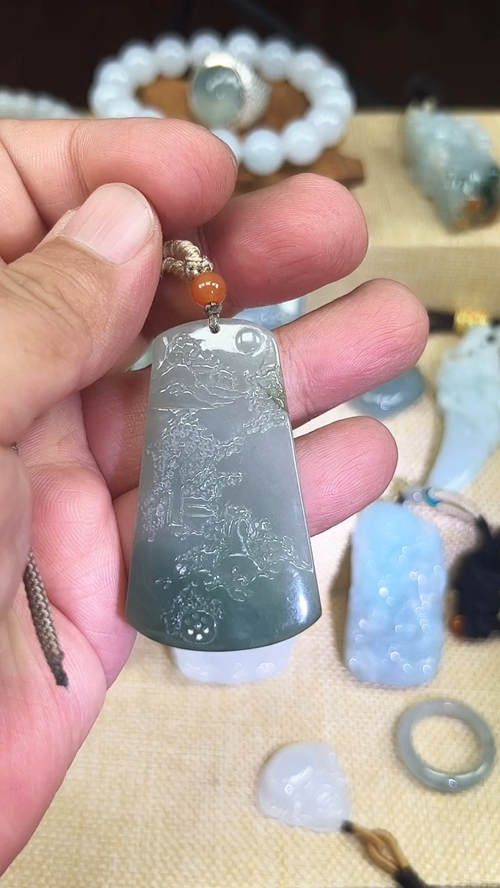 颈饰未镶嵌翡翠天然A货翡翠  