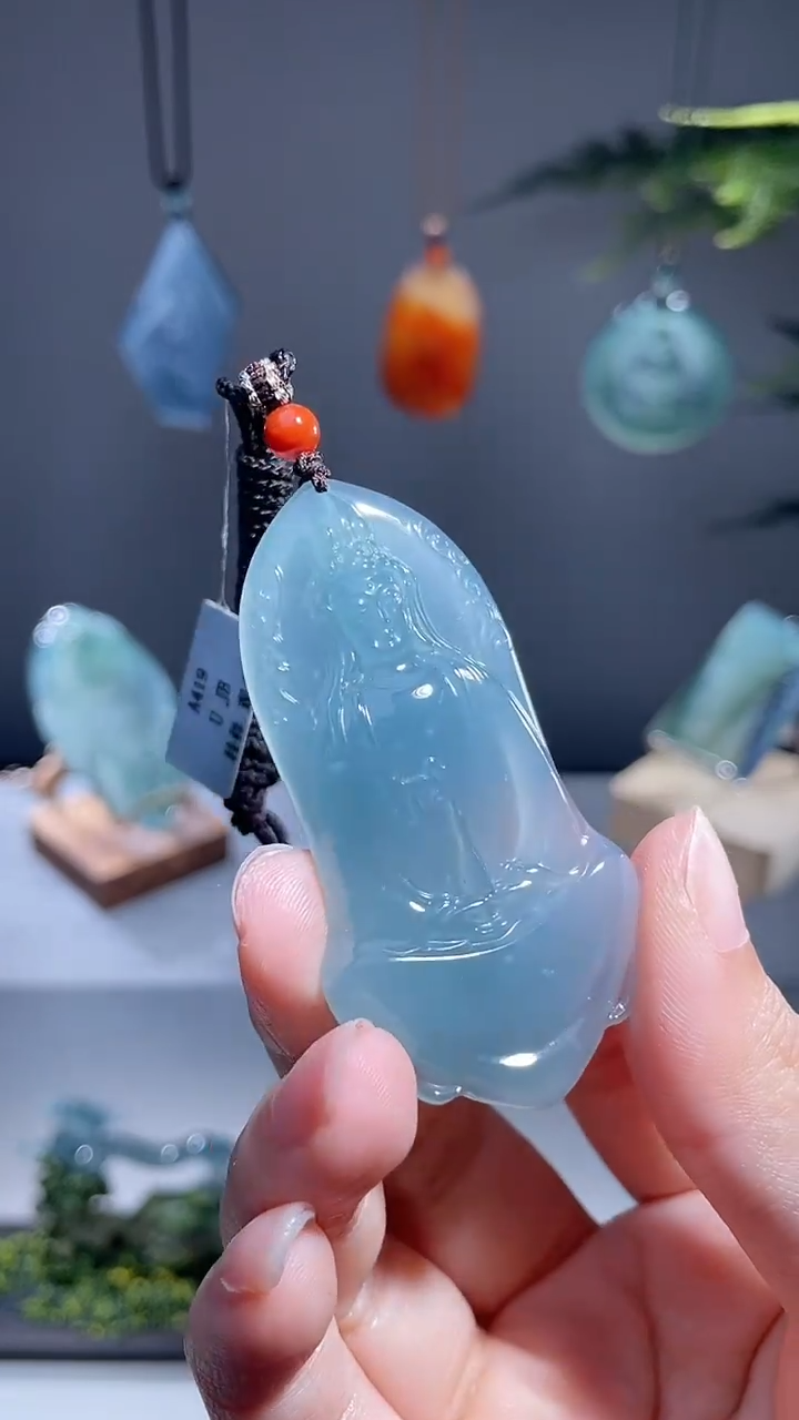 颈饰未镶嵌翡翠佛公