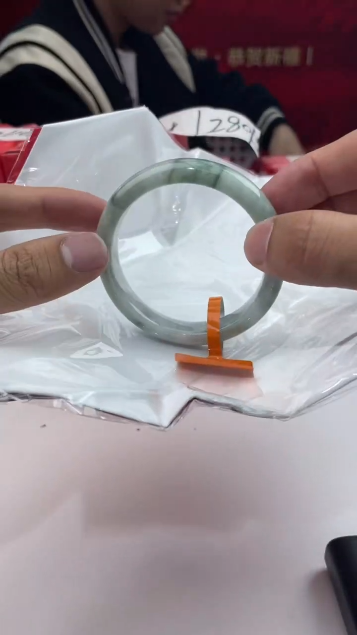 【闪购商品】翡翠手镯未镶嵌4翡翠手镯（微瑕）