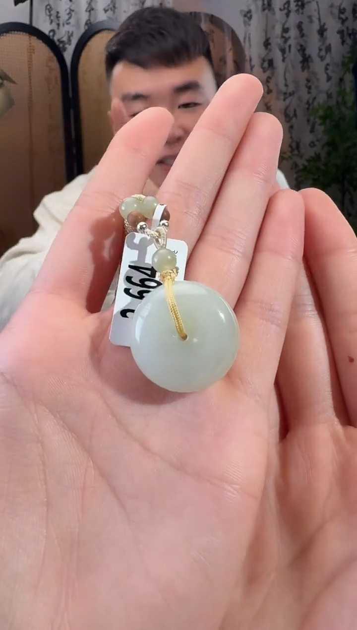 和田玉未镶嵌颈饰扣 664