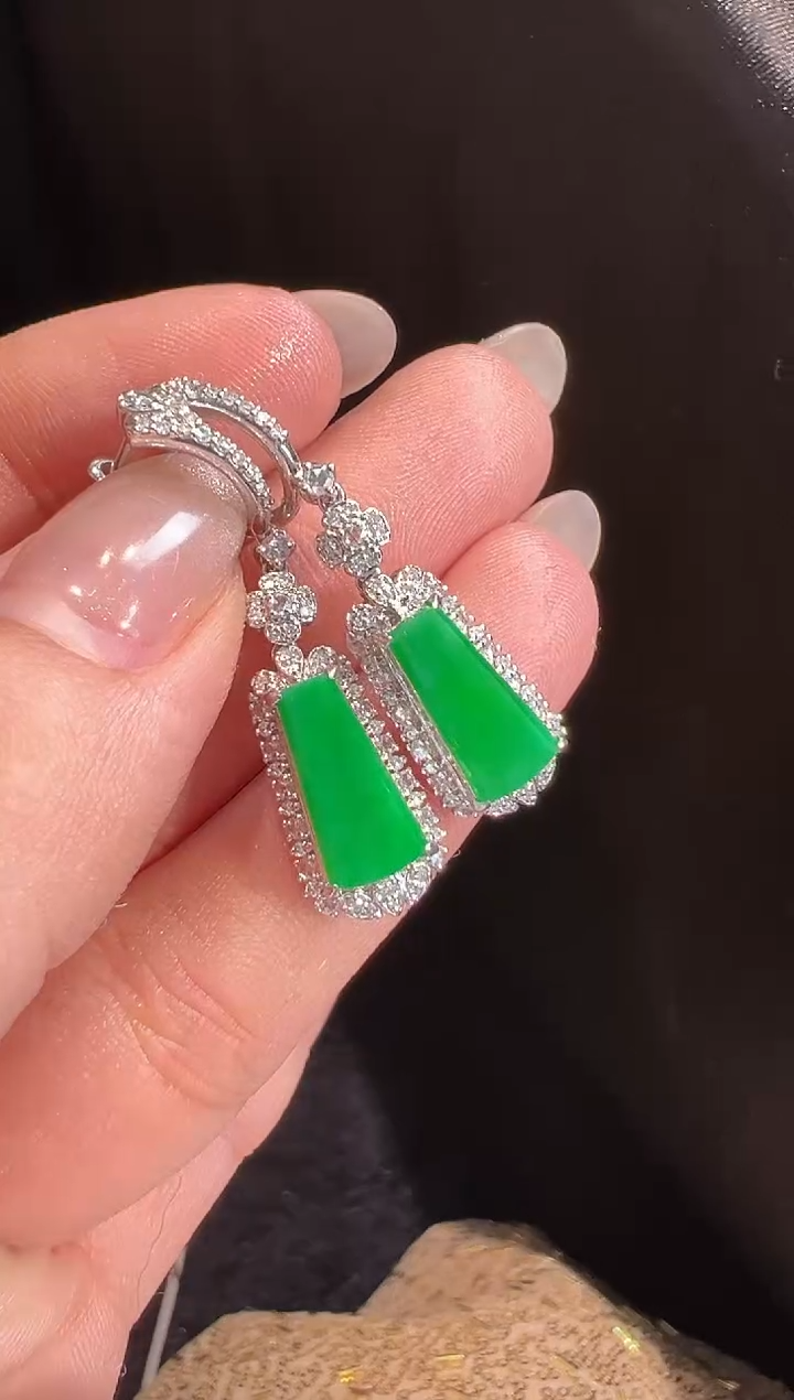 【闪购商品】翡翠耳饰18K金镶嵌耳饰