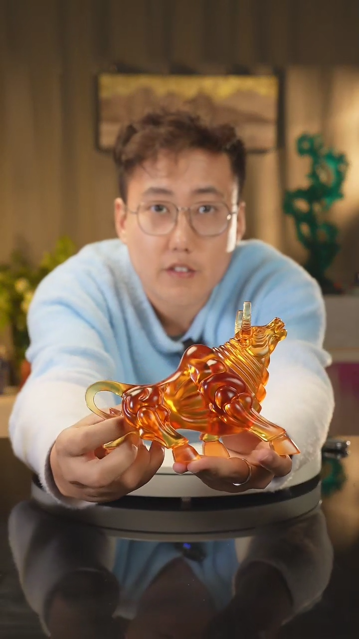 【闪购商品】雅致水晶琉璃 古法琉璃 牛气冲天