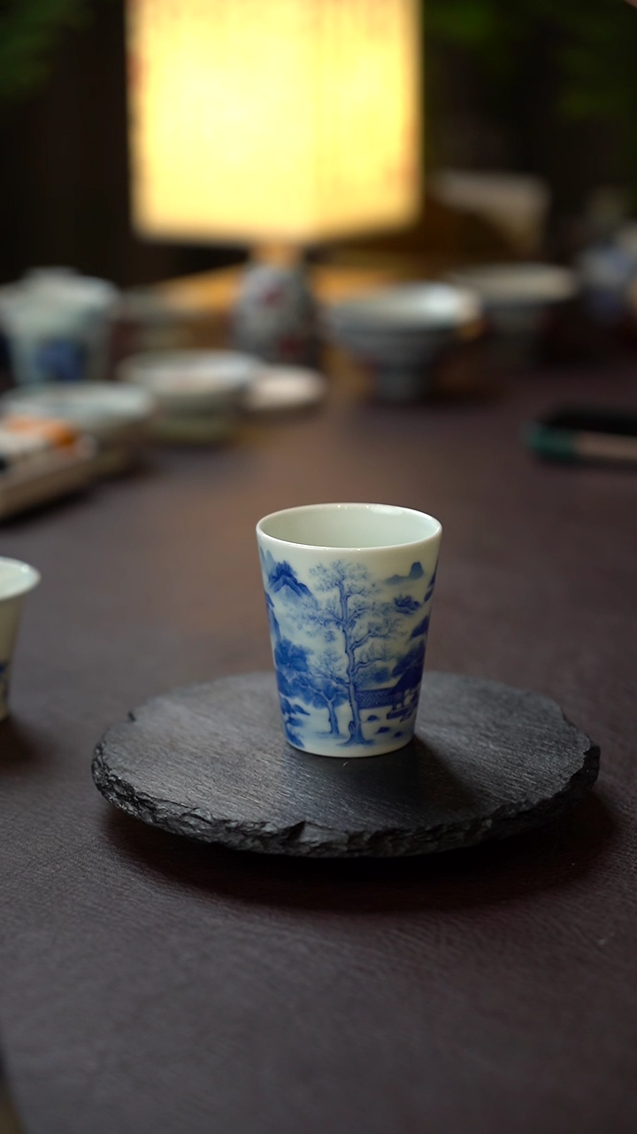 景德镇全手工手绘青花山水直口可乐杯