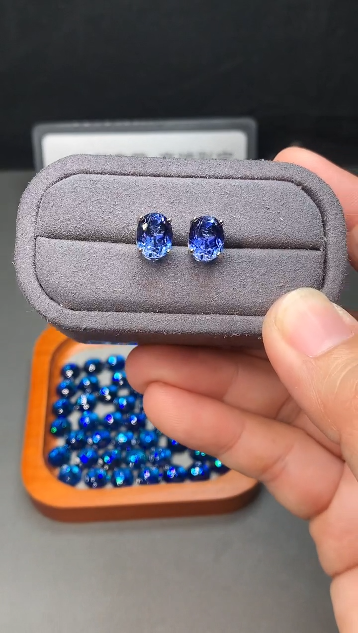 耳饰蓝宝石银S925镶嵌111