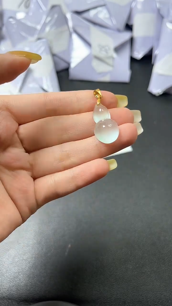 翡翠未镶嵌颈饰时尚精品 一物一拍