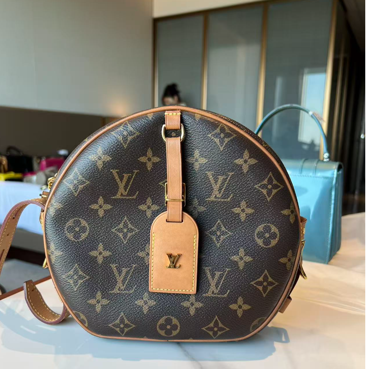 95新 LouisVuitton/路易威登 95新老花软圆饼斜挎包
