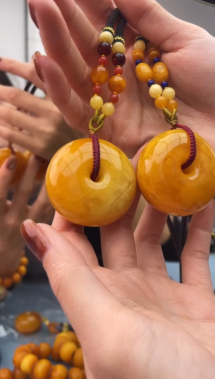 【闪购商品】蜜蜡珠宝奇石未镶嵌配绳多样性发其一，假一罚十031