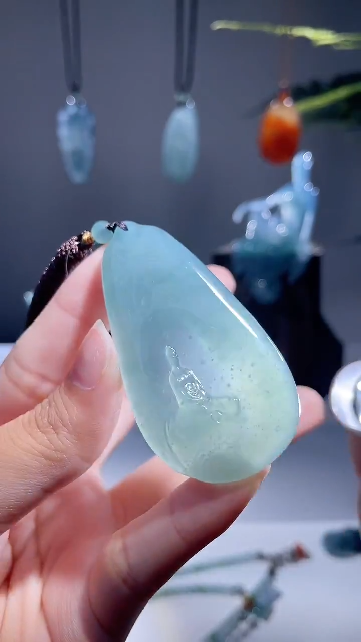 颈饰未镶嵌翡翠挂件