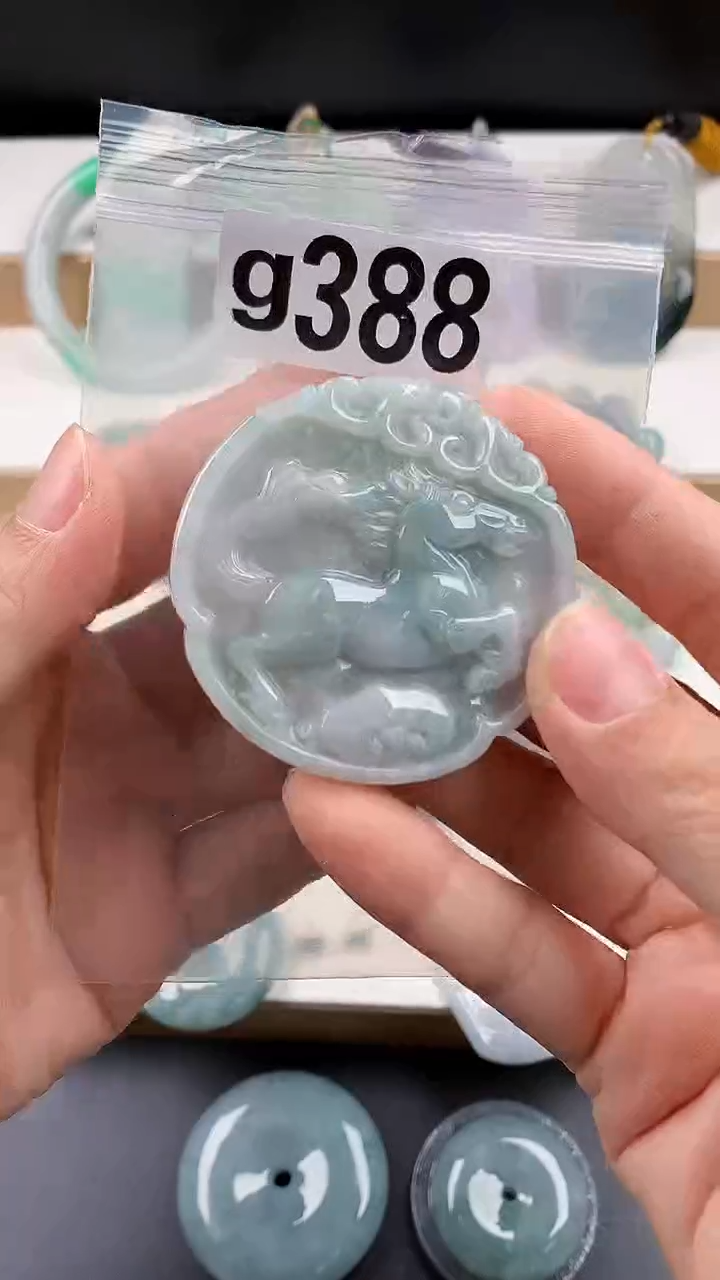 颈饰未镶嵌翡翠天然翡翠吊坠挂件