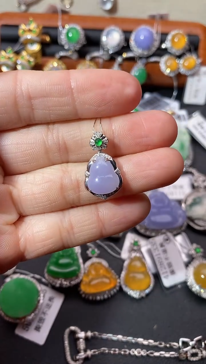 【闪购商品】翡翠吊坠(不含链)18K金镶嵌吊坠