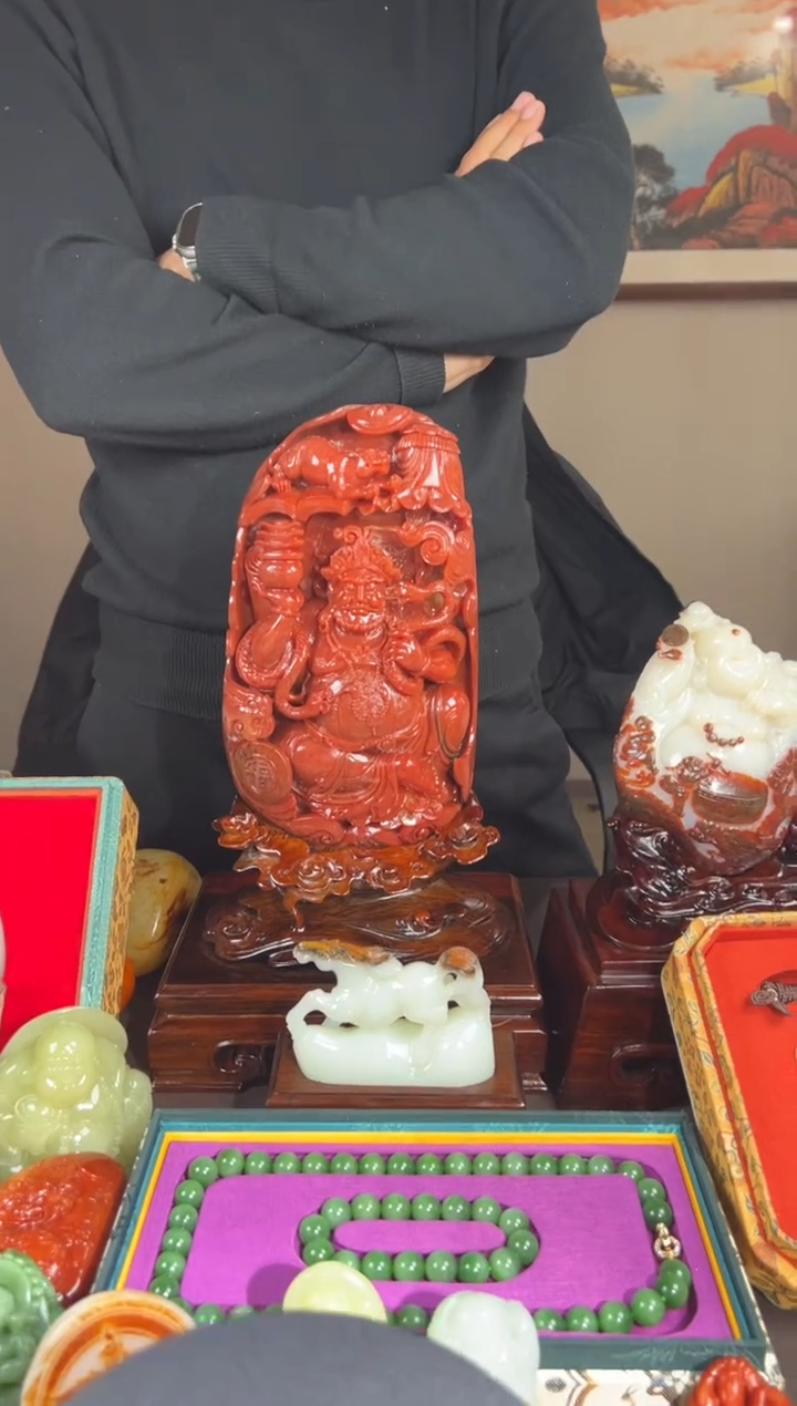 未镶嵌和田玉把件厚**物和田玉