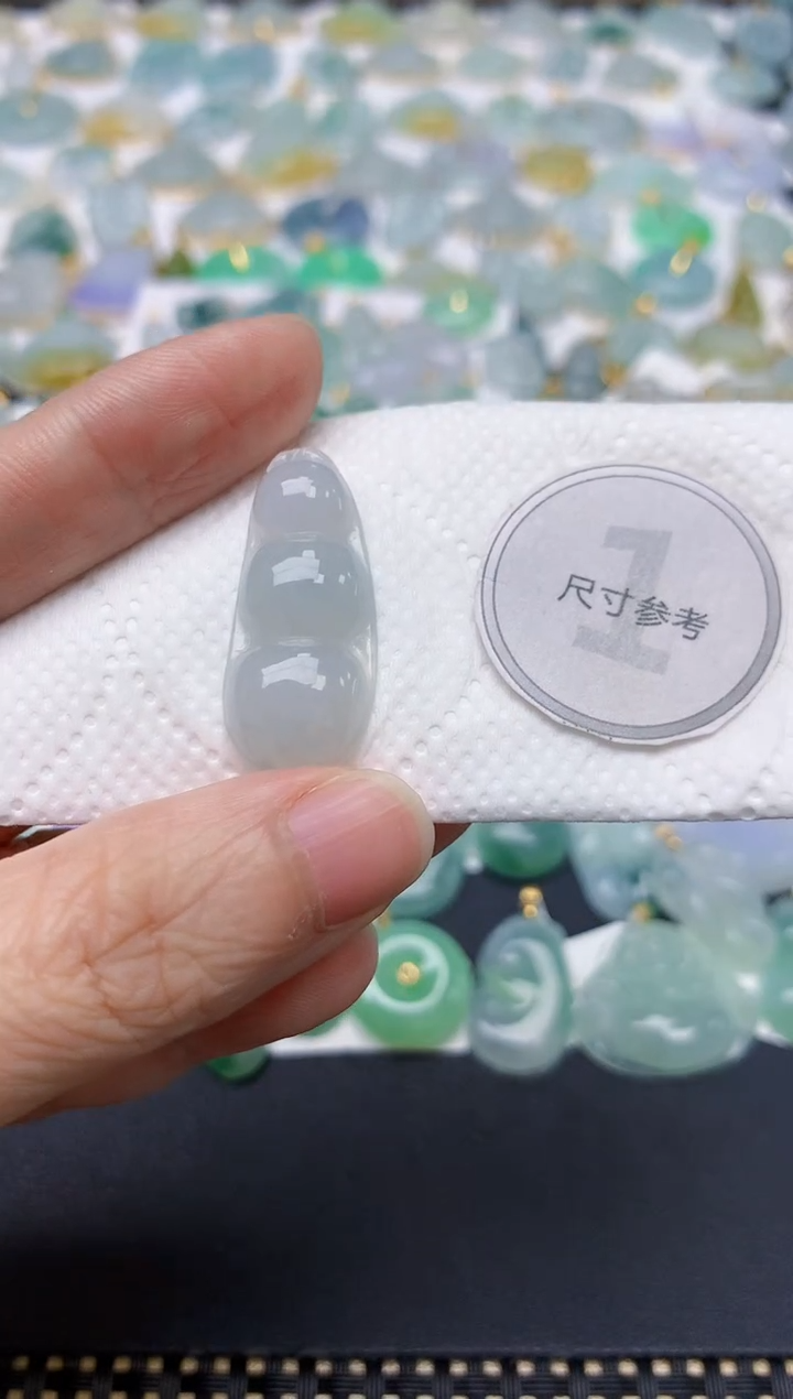 翡翠未镶嵌颈饰天然缅甸A货翡翠