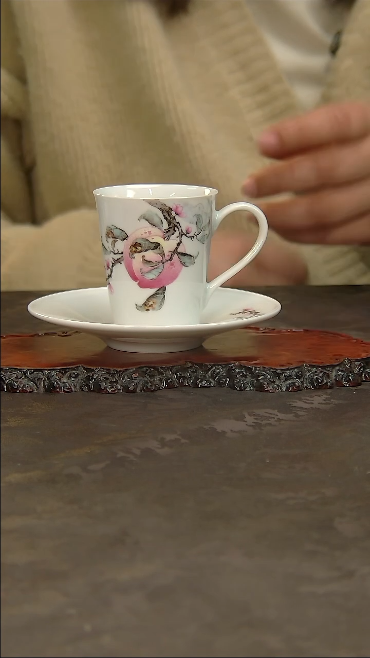 【闪购商品】钟新春青花手绘桃子主人杯