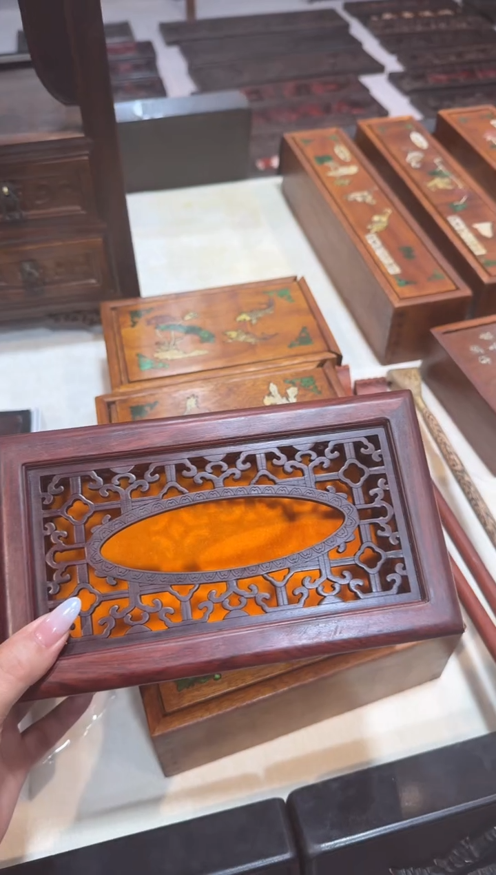 木红酸枝 纸抽盒