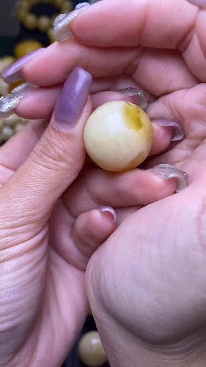 【闪购商品】琥珀裸石未镶嵌葵.104