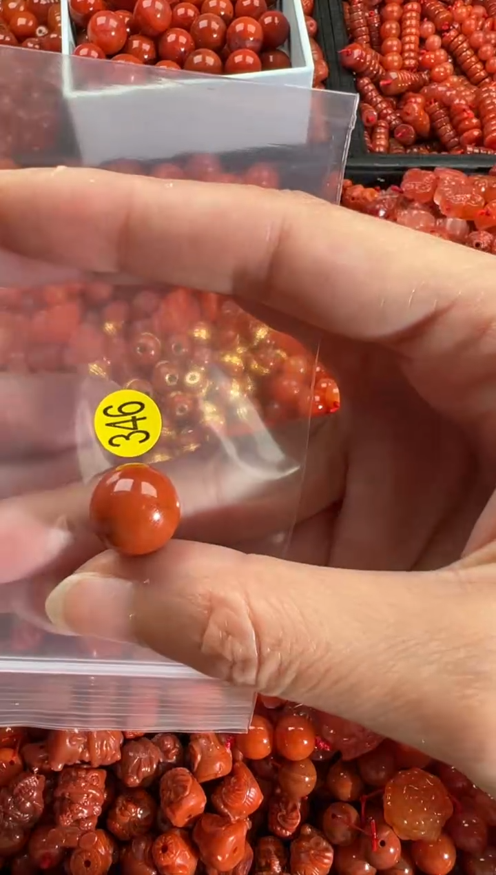 【闪购商品】南红玛瑙颈饰未镶嵌1