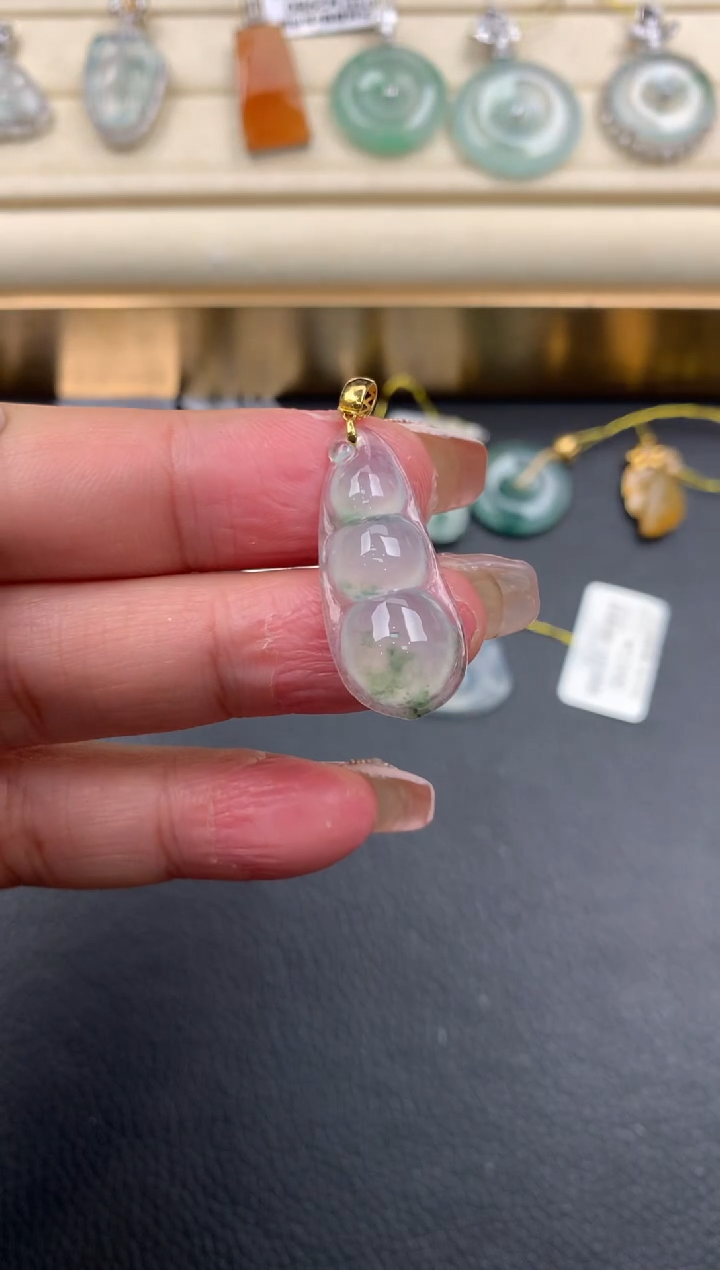 【闪购商品】翡翠颈饰18K金镶嵌D774      