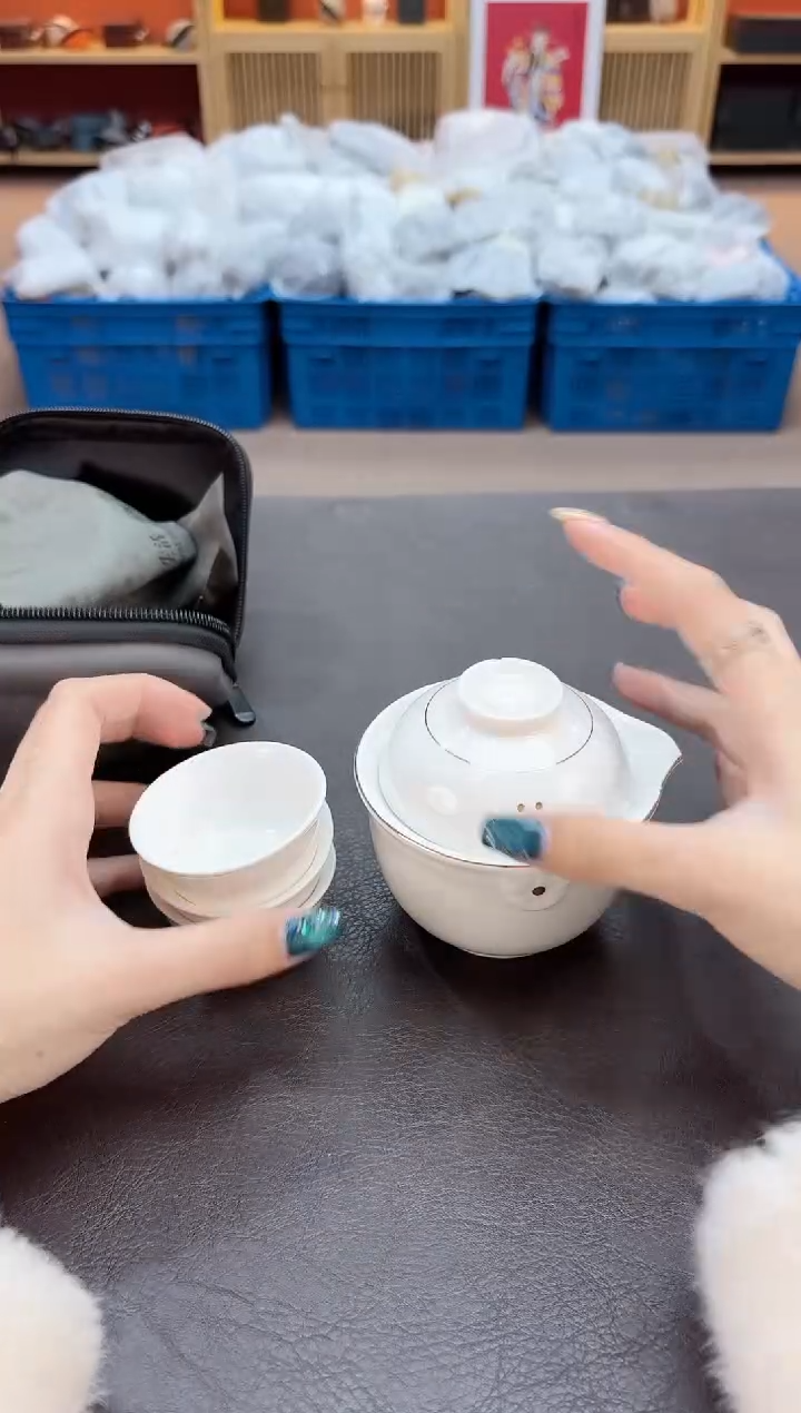 【闪购商品】摆件瓷SC1111111111111