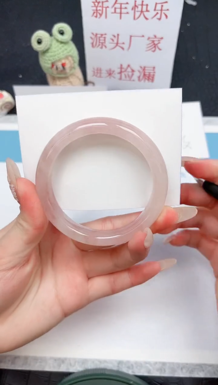 【闪购商品】石英质玉手镯未镶嵌124-56.3