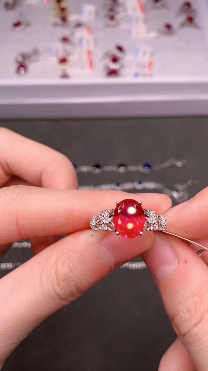 【闪购商品】红宝石戒指银S925镶嵌......